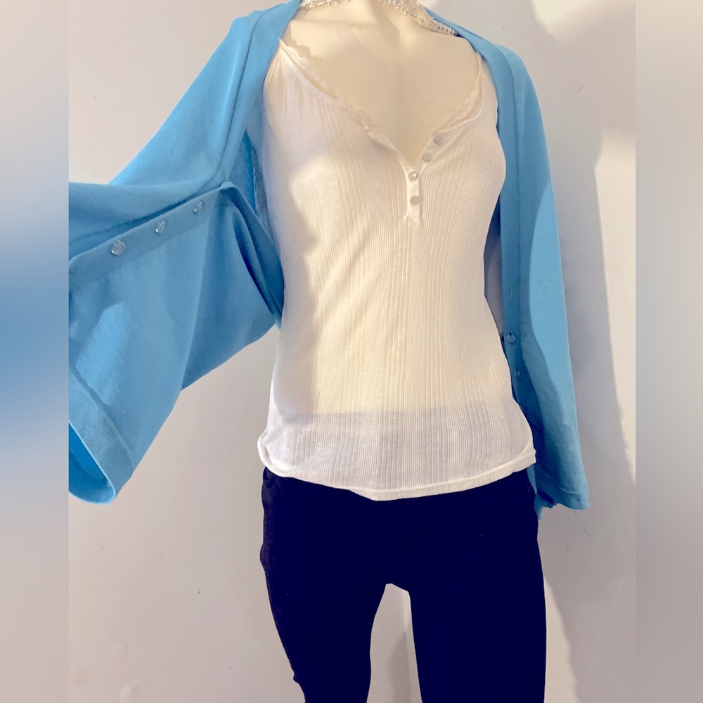 I bought this shawl on Ventura blvd. great if u want to hide your arms!